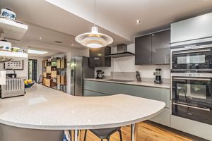 Kitchen- click for photo gallery